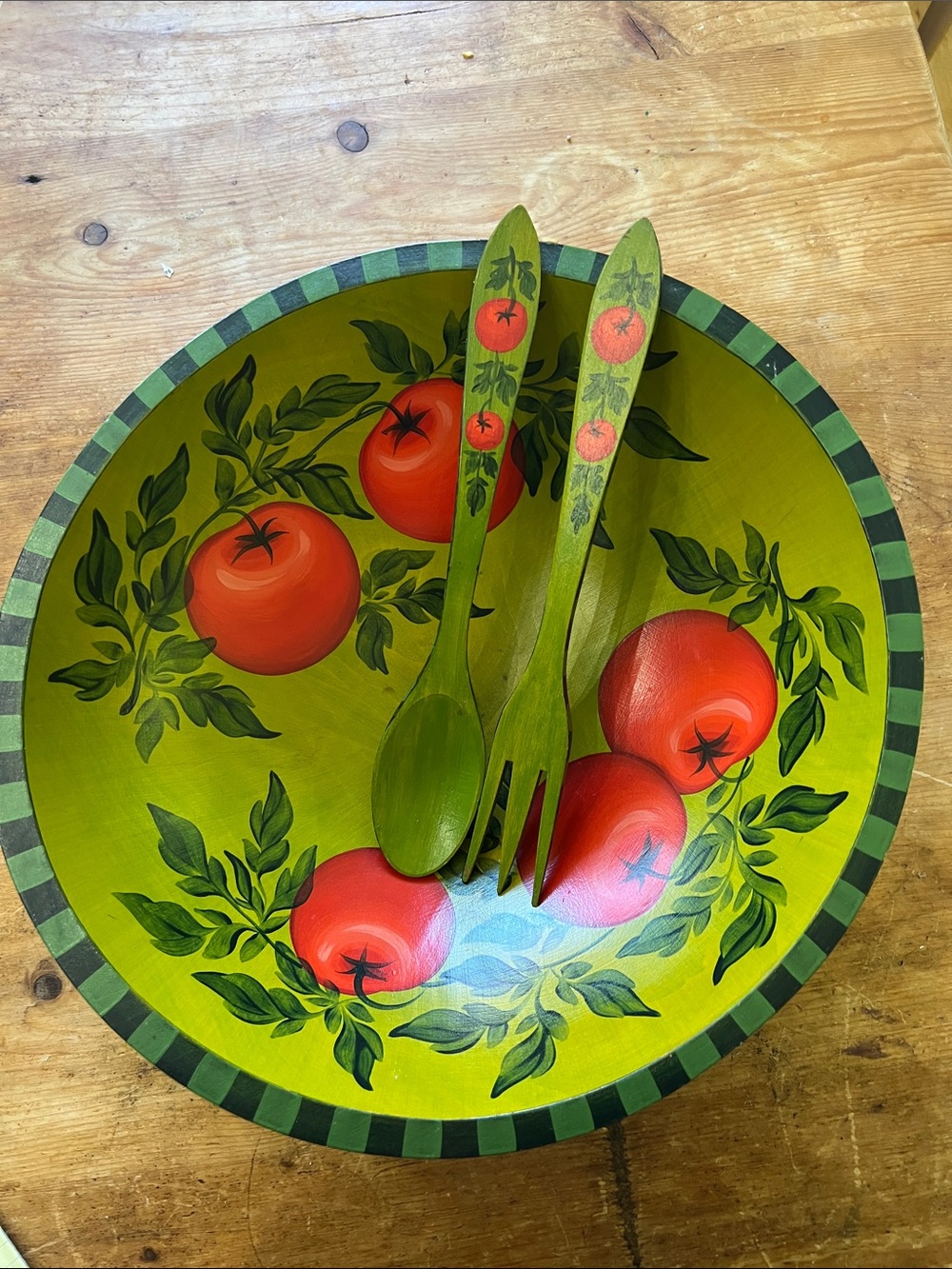 Sherwood Forest Design Vintage Hand Painted Wooden Salad Bowl Set - Tomatoes 3pc